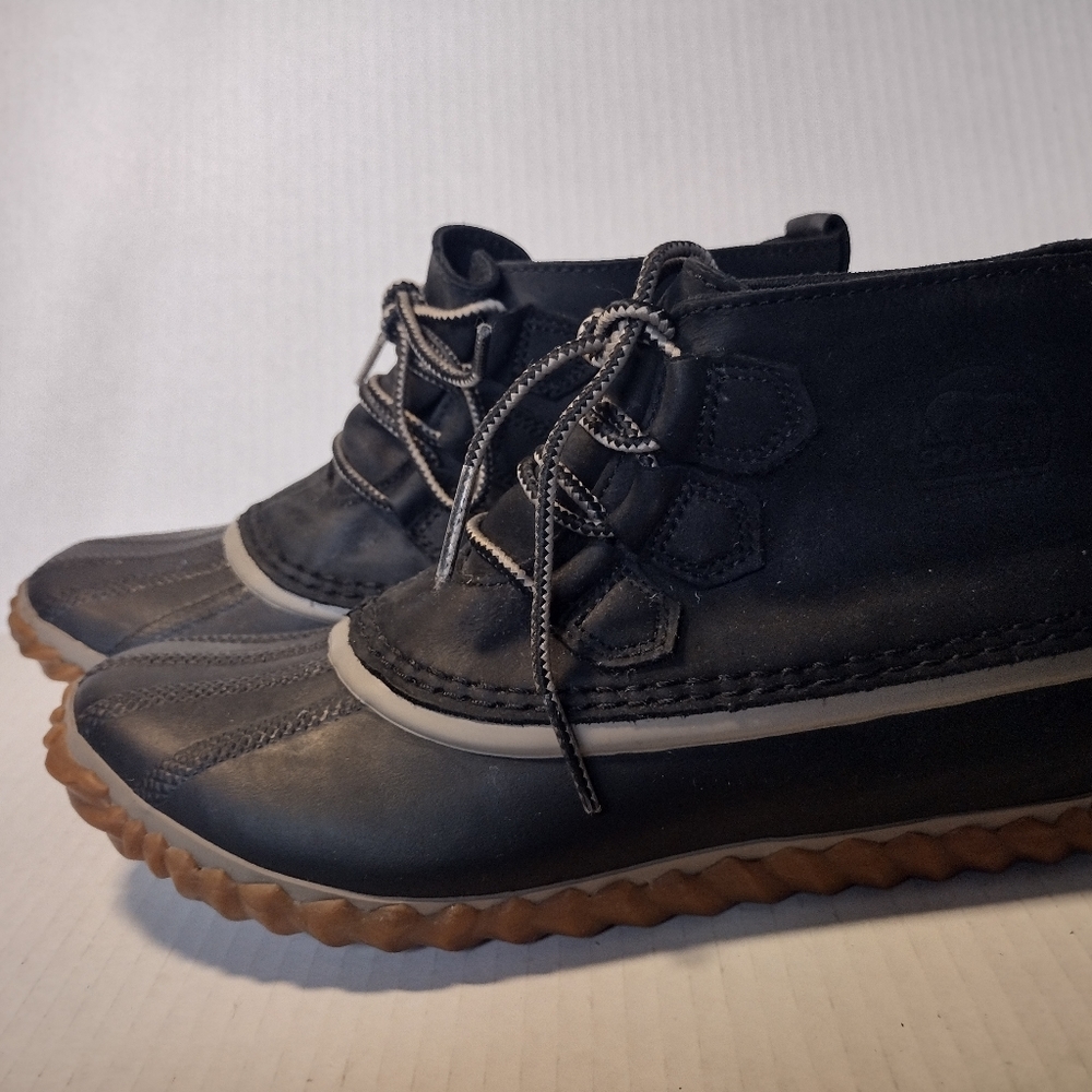 Sorel Women's Out N About Black Leather Waterproof Rain Snow Boots Size US 8